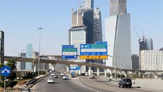 السعودية تمدّد صلاحية تأشيرات الزيارة لمن هم خارج المملكة