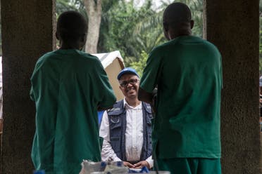تيدروس أدهانوم غيبرييسوس خلال زيارته للكونغو الديمقراطية في 2018 لمواكبة حملة مكافحة ايبولا