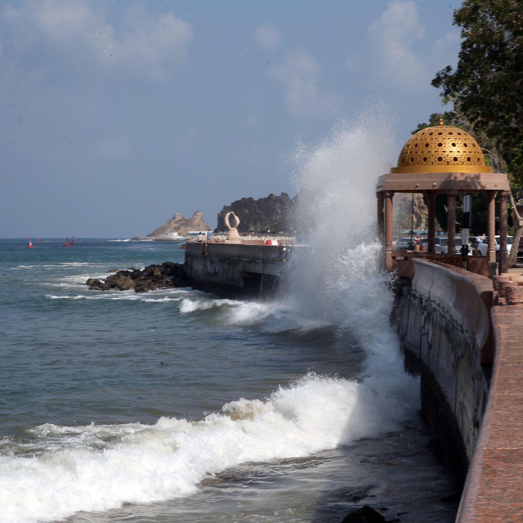 UAE residents in Oman fleeing Shaheen storm can take PCR test on arrival: Embassy