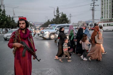عناصر مسلح طالبان در خیابان‌های کابل