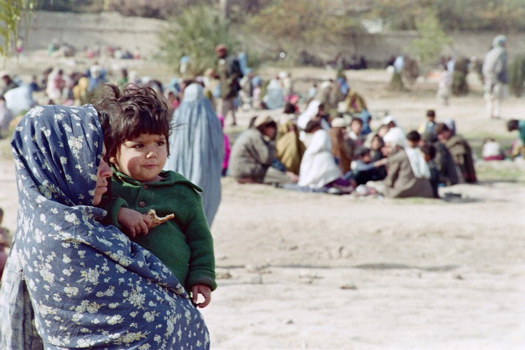 نازحون أفغان من كابل (أرشيفية من فرانس برس)
