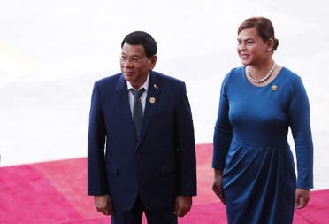 الرئيس الفلبيني رودريغو دوتيرتي وابنته ساره