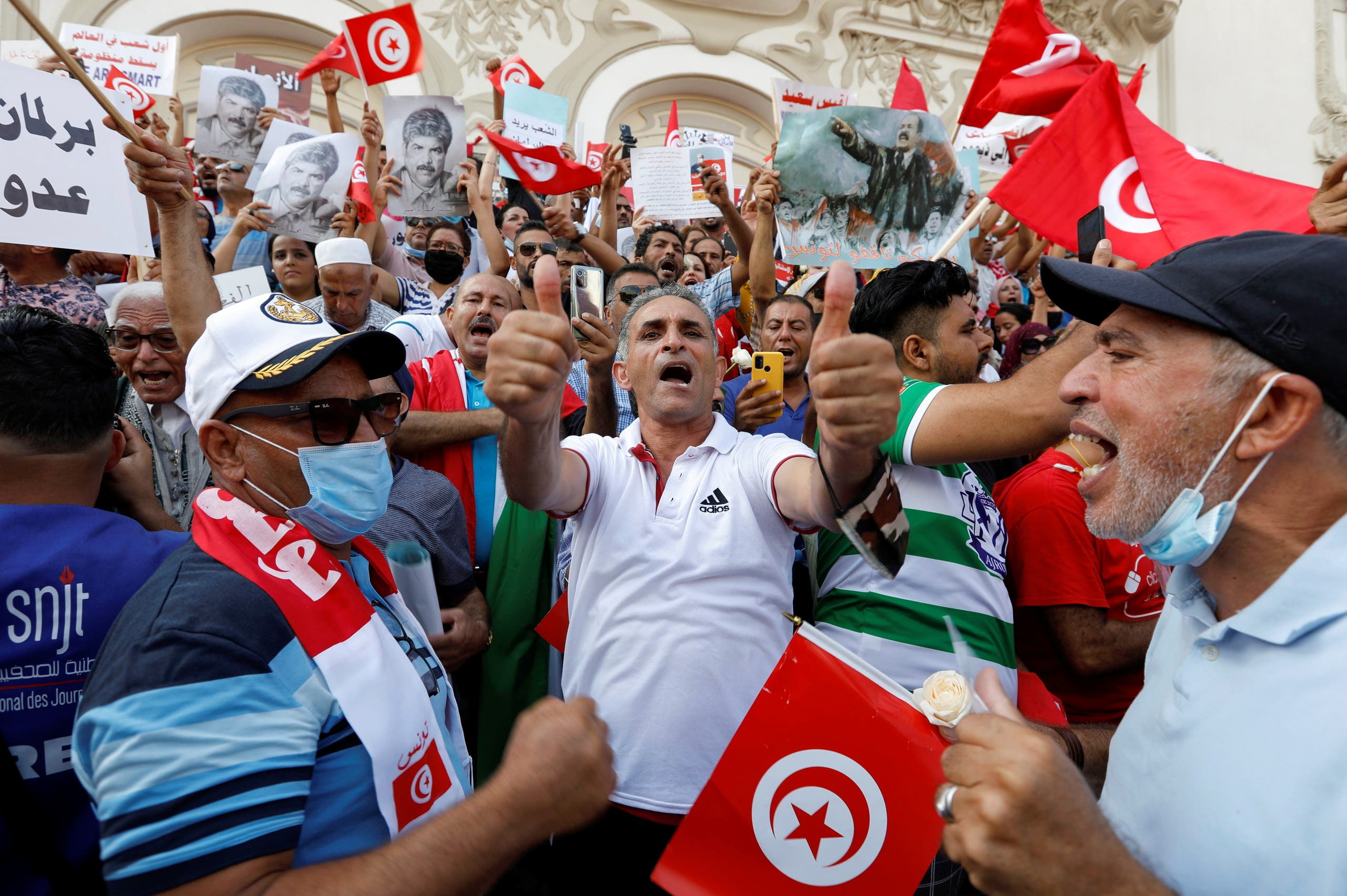 مظاهرة في تونس مطلع اكتوبر الحال تأييداً لقرارات قيس سعيد