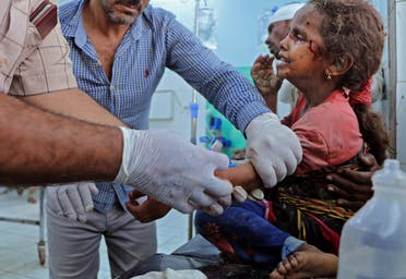 طفلة مصابة جراء هجوم حوثي سابق على مأرب (فرانس برس)