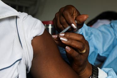 من حملة التطعيم ضد كورونا في ساحل العاج
