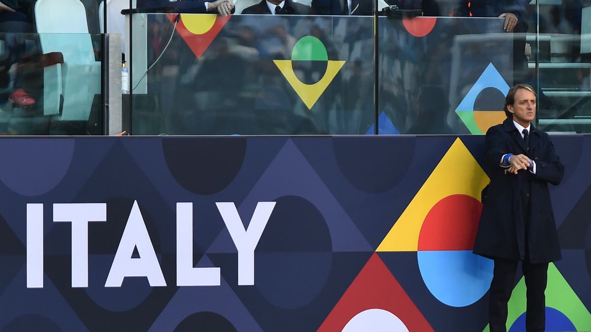 مانشيني يطالب منتخب إيطاليا بـ”الثبات” أمام سويسرا