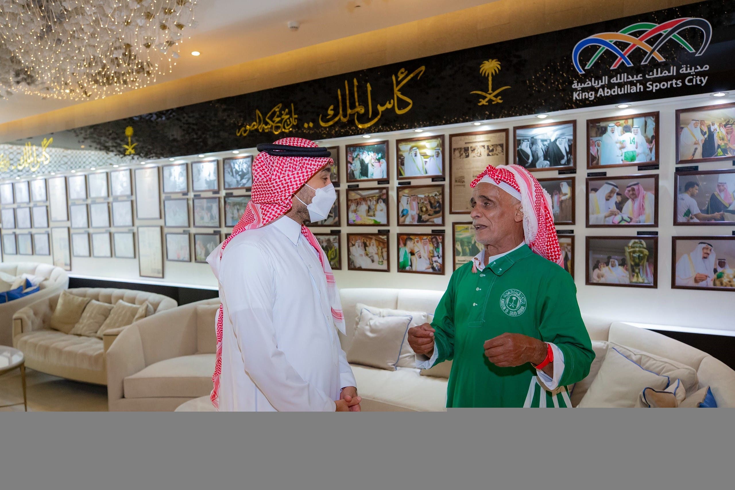المشجع الموركي خلال لقائه بوزير الرياضة