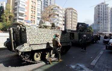 انتشار الجيش اللبناني في بيروت (رويترز)