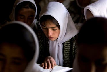 من إحدى المدارس في أفغانستان (أرشيفية- رويترز)