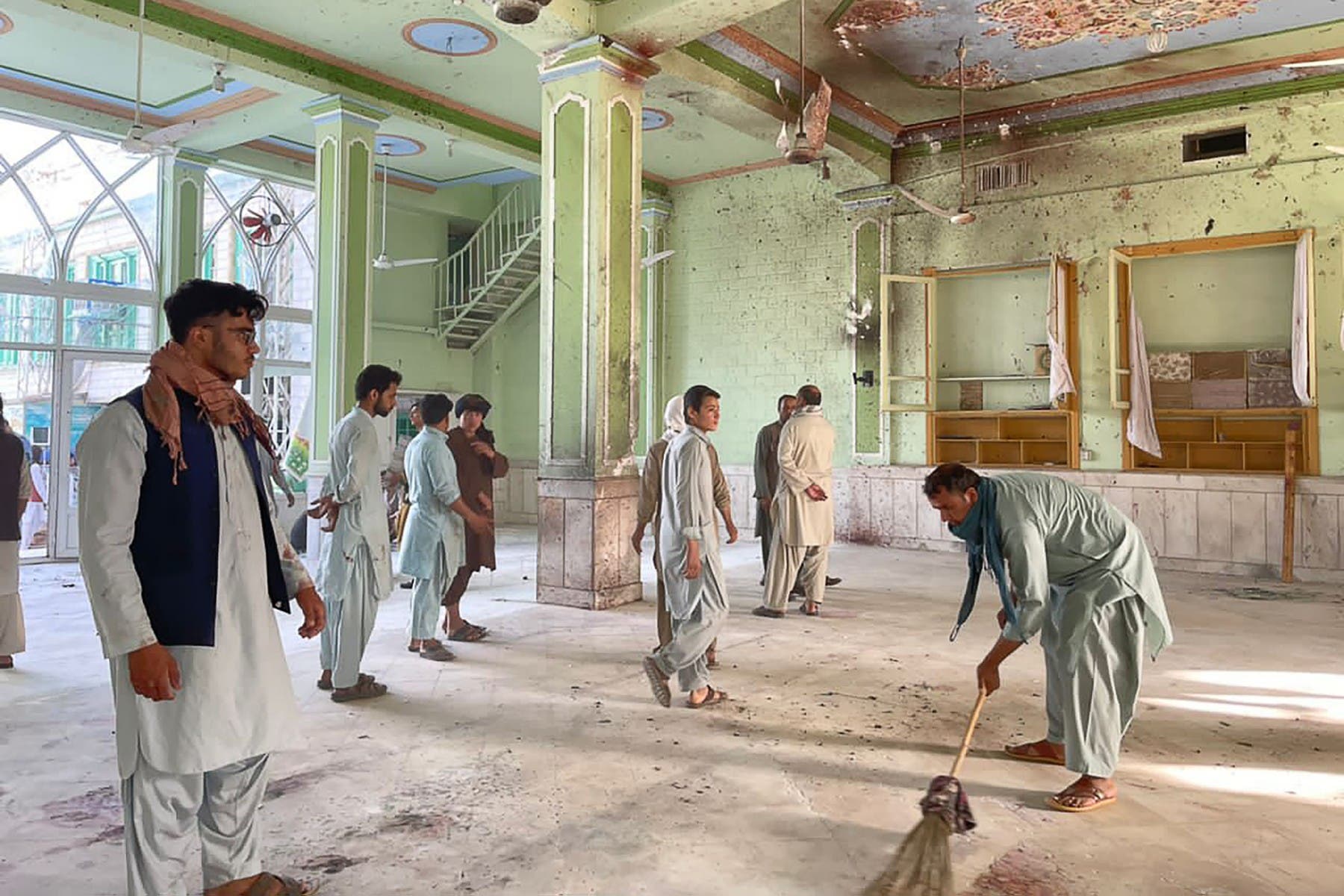 حمله انتحاری به مسجد قندهار