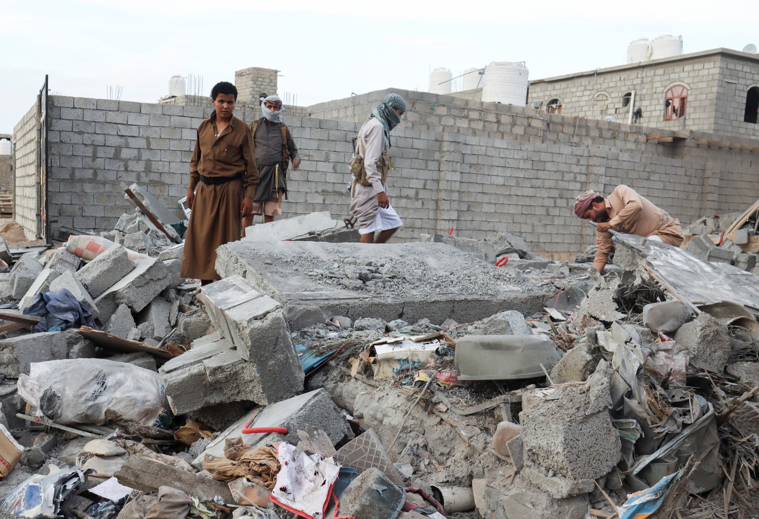 منزل مدمّر في مأرب بسبب القصف الحوثي