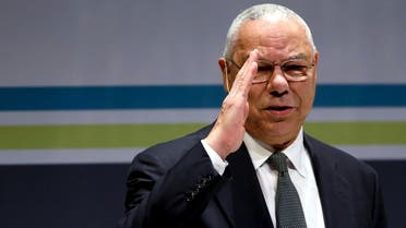 Former US Secretary of State Colin Powell salutes the audience as he takes the stage at the Washington Ideas Forum in Washington, September 30, 2015. (File photo: Reuters)
