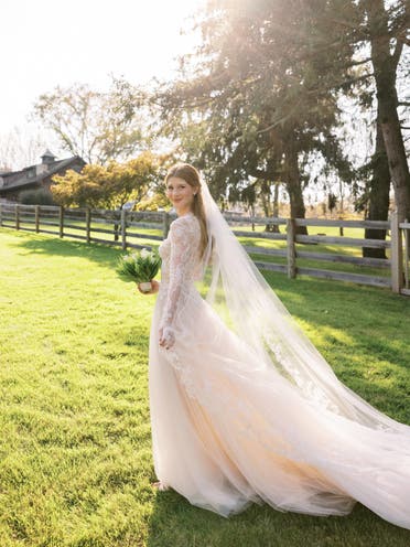 Jennifer Gates in her wedding dress. (Twitter)