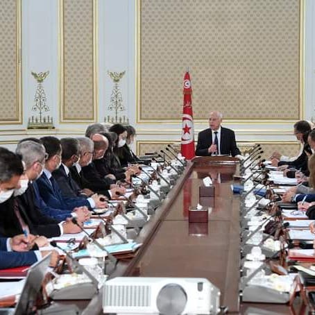 الرئيس التونسي يعلن عن قرب إطلاق حوار وطني.. وهذه شروطه