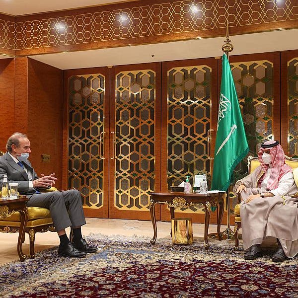 وزير الخارجية السعودي يبحث مع المنسق الأوروبي انتهاكات نووي إيران