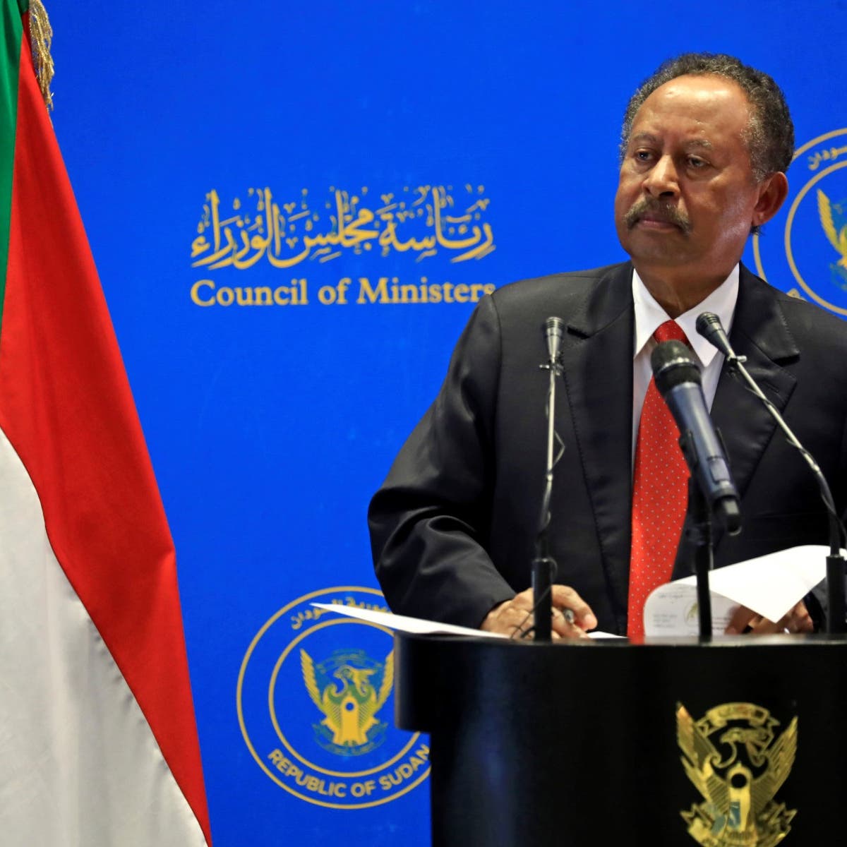 رئيس حكومة السودان في مكان مجهول.. داعياً للتظاهر