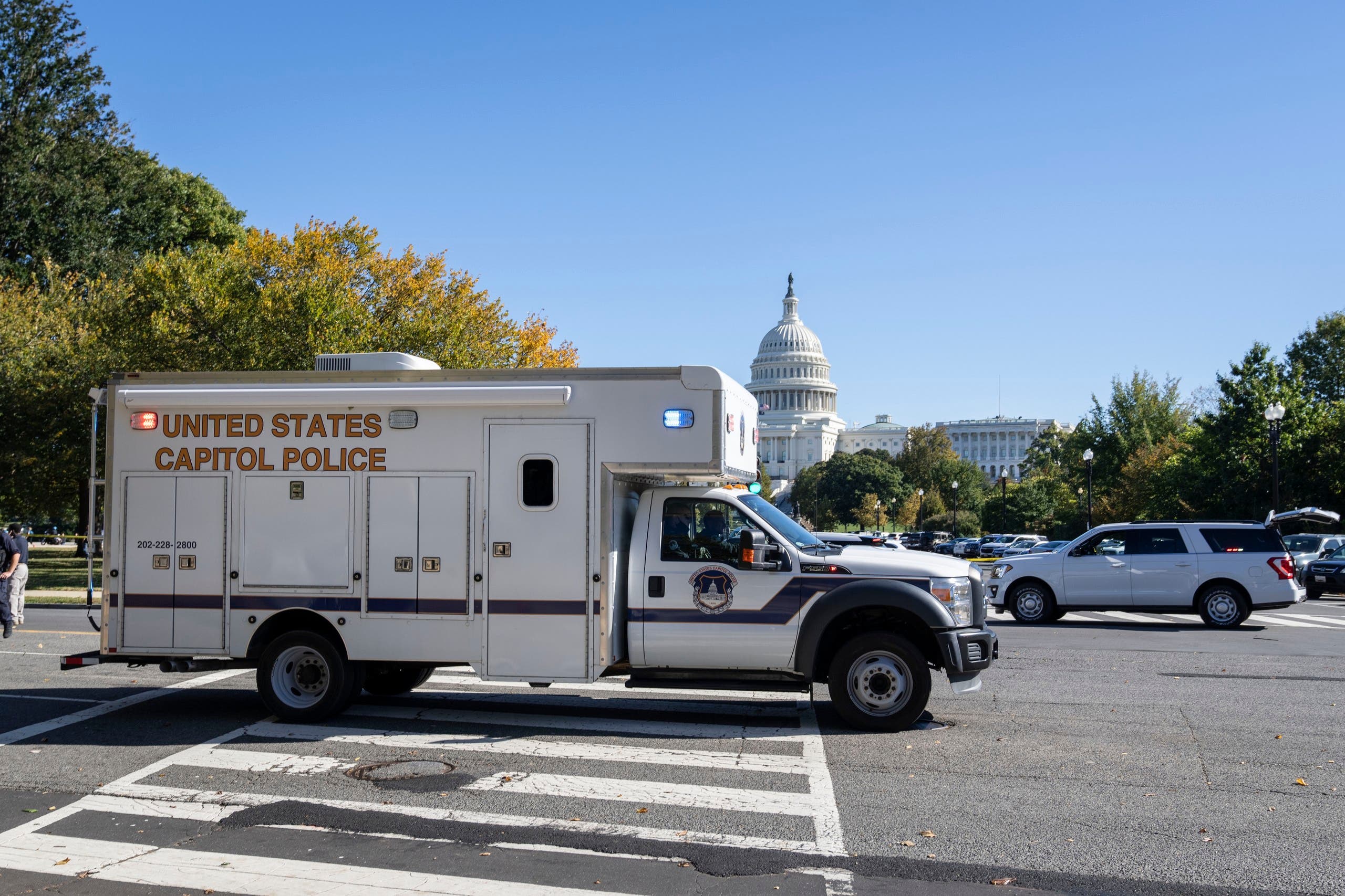 الشرطة تغلق الطرقات في واشنطن وتطوق مبنى وزارة الصحة