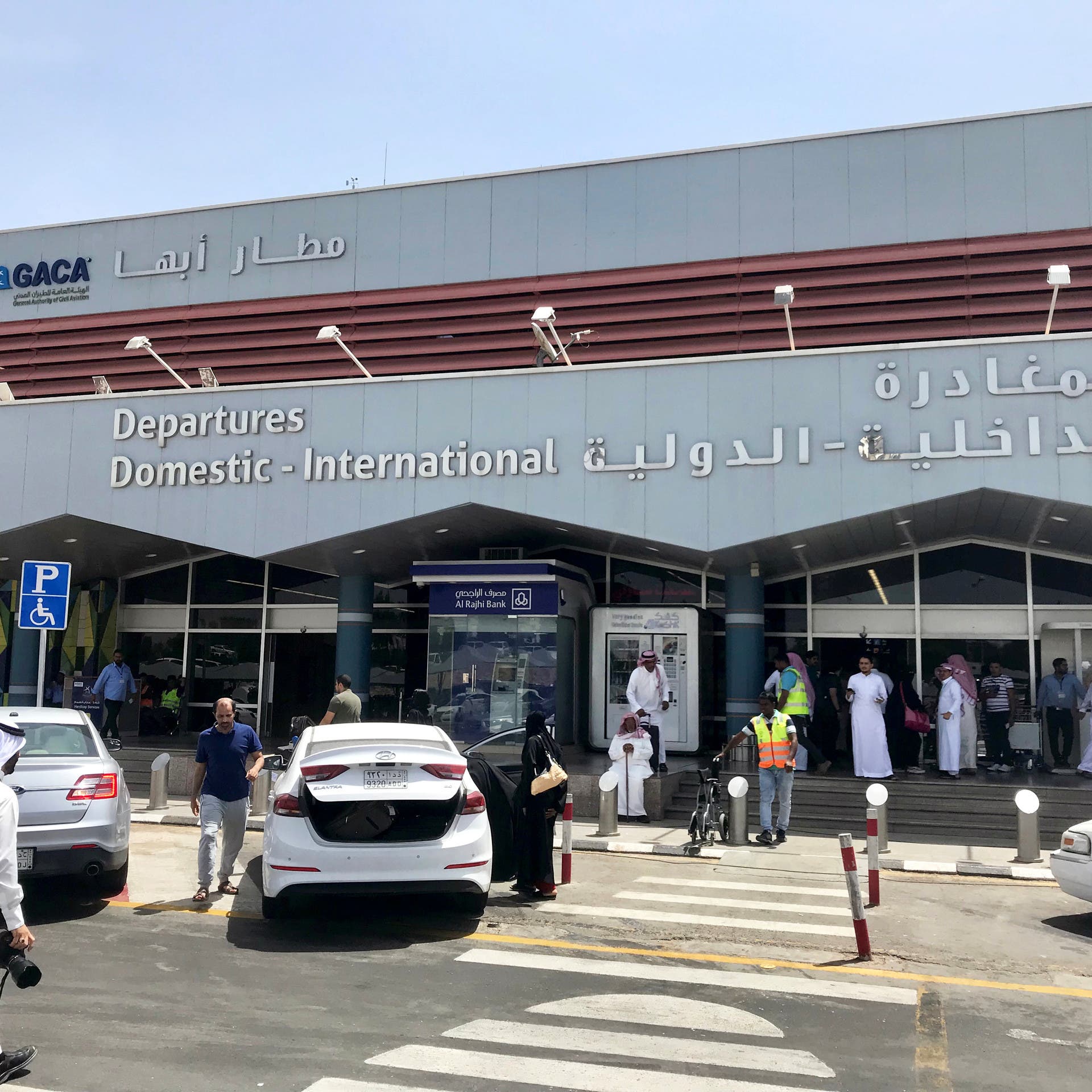 إدانات عربية ودولية لاستهداف مطار أبها من قبل الحوثيين