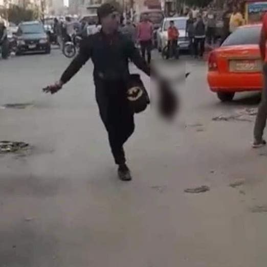 فيديو جديد عن قرب للحظات قيام سفاح الإسماعيلية بذبح زميله والتجول برأسه