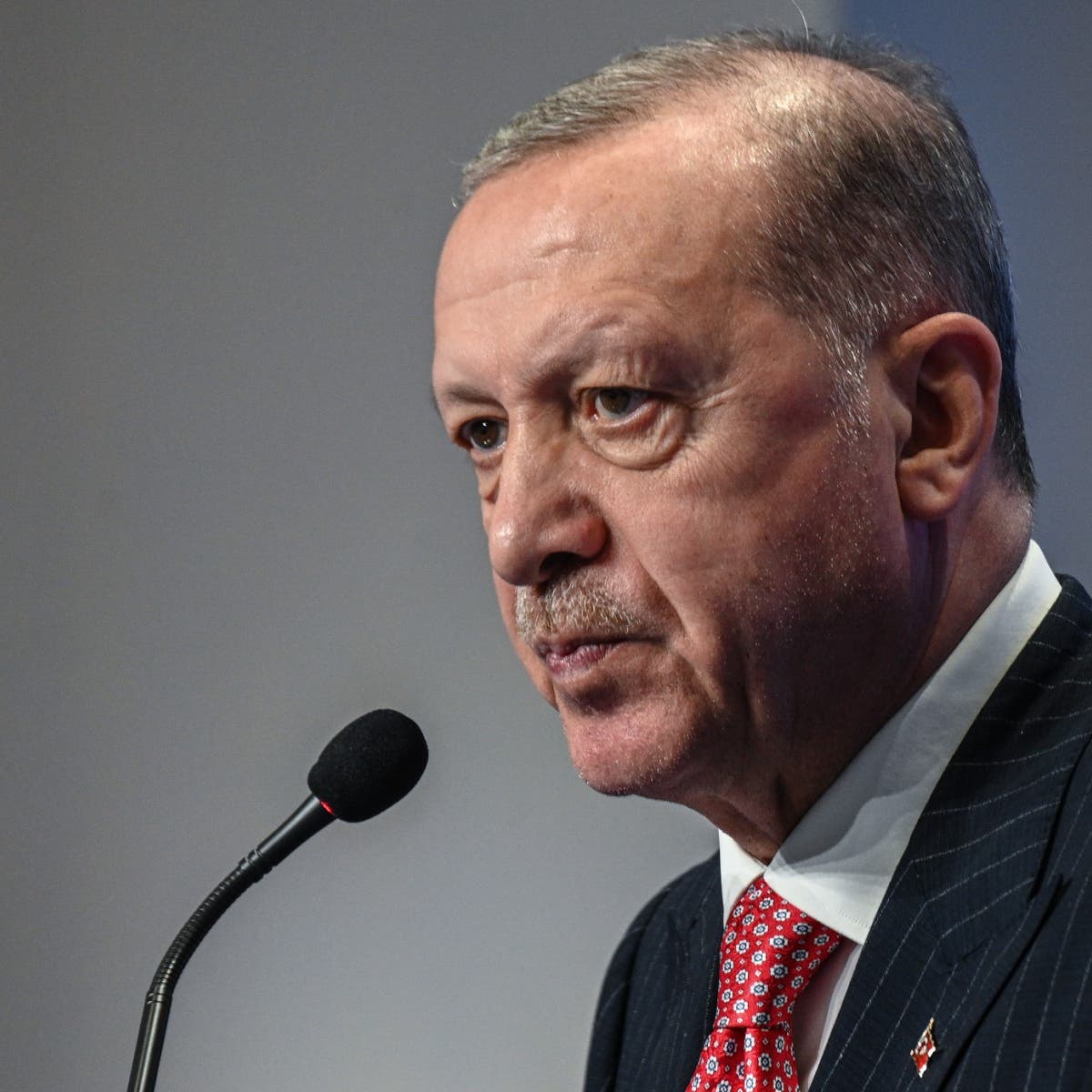 تركيا تحقق مع 30 مغرداً..  روجوا لتردي صحة أردوغان