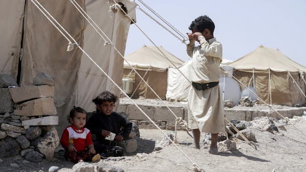 ميليشيات الحوثي تقصف مخيماً في مأرب.. يضم مئات الأطفال