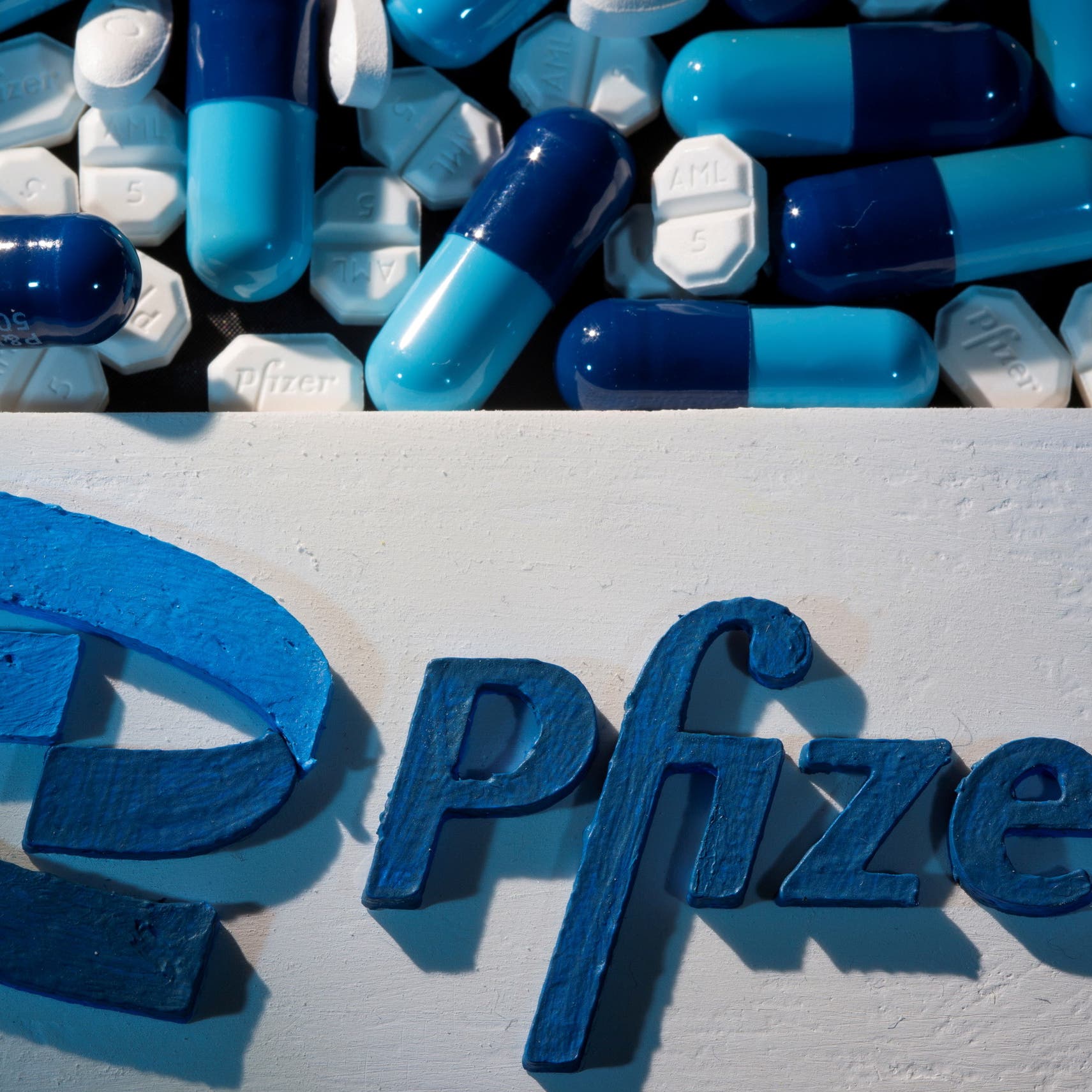 Pfizer to allow generic versions of its COVID-19 pill paxlovid in 95 countries
