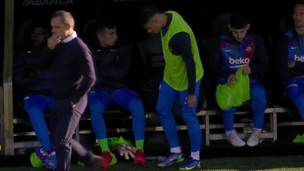 كوتينيو يثير الجدل في برشلونة.. رفض النزول إلى الملعب