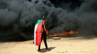 تجمع المهنيين السودانيين يدعو للتصعيد.. وأنباء عن تعثر المفاوضات مع حمدوك