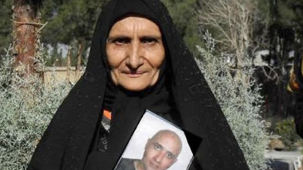 والدة أحد ضحايا التعذيب: الأمن الإيراني استجوب الأطفال