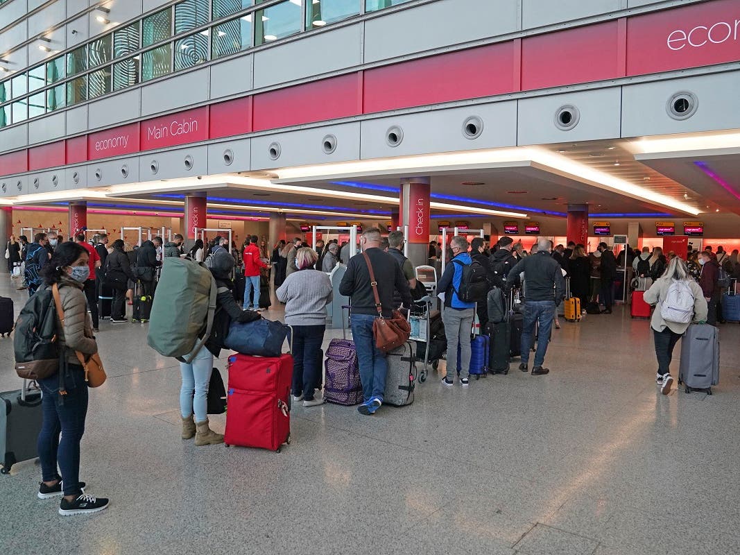 Heathrow airport says passenger cap has eased travel chaos