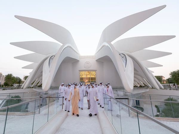 الإمارات تقر اختبار السيارات ذاتية القيادة بشوارعها وشروط إقامة المتقاعدين