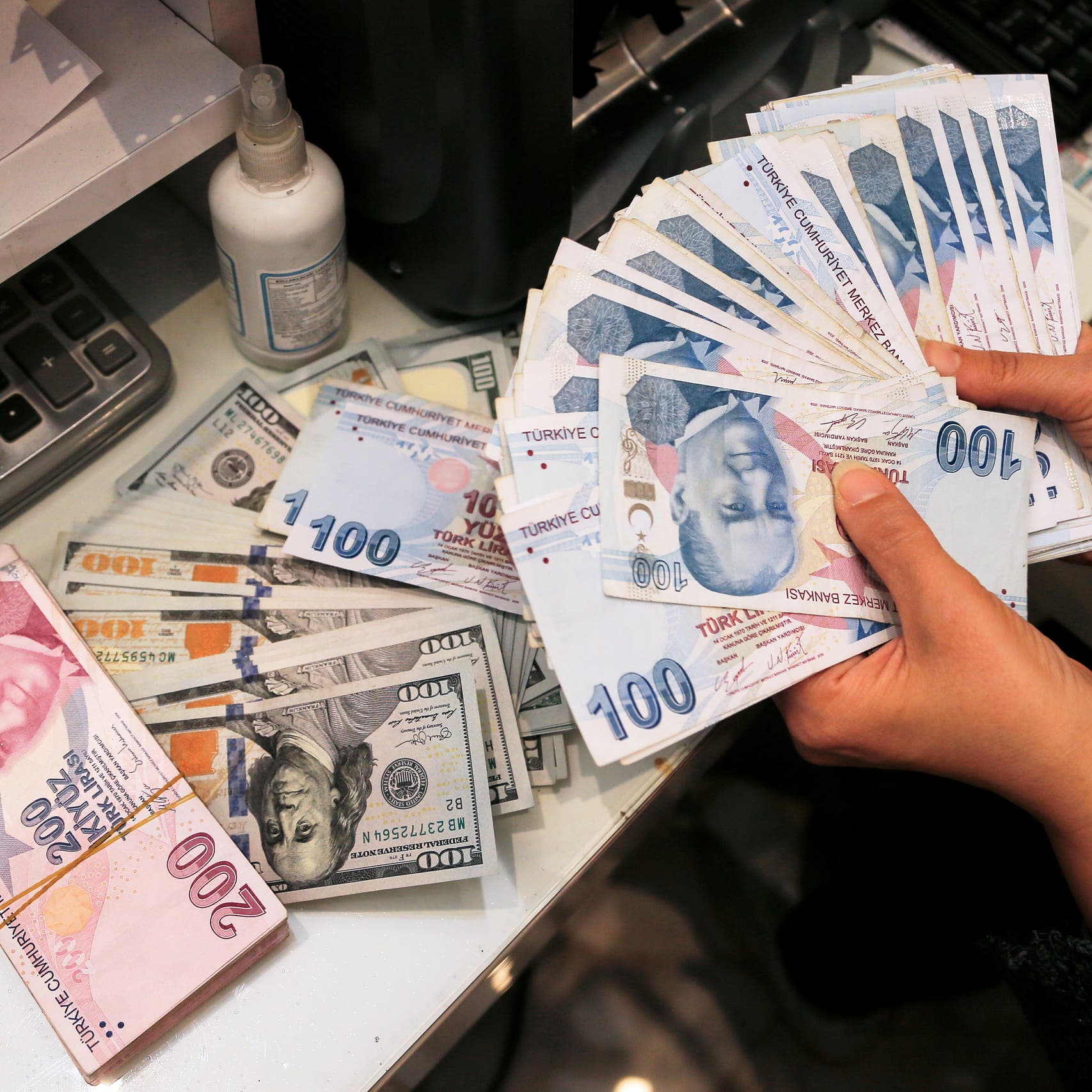 Turkish lira sinks as central bank slashes interest rates   