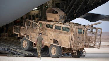US Army personnel load a cargo plane at the Kobani Landing Zone (KLZ), Syria, Oct. 24, 2019. (File Photo: AP)