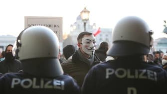 الاحتجاجات تضرب عواصم أوروبا بسبب إجراءات كورونا