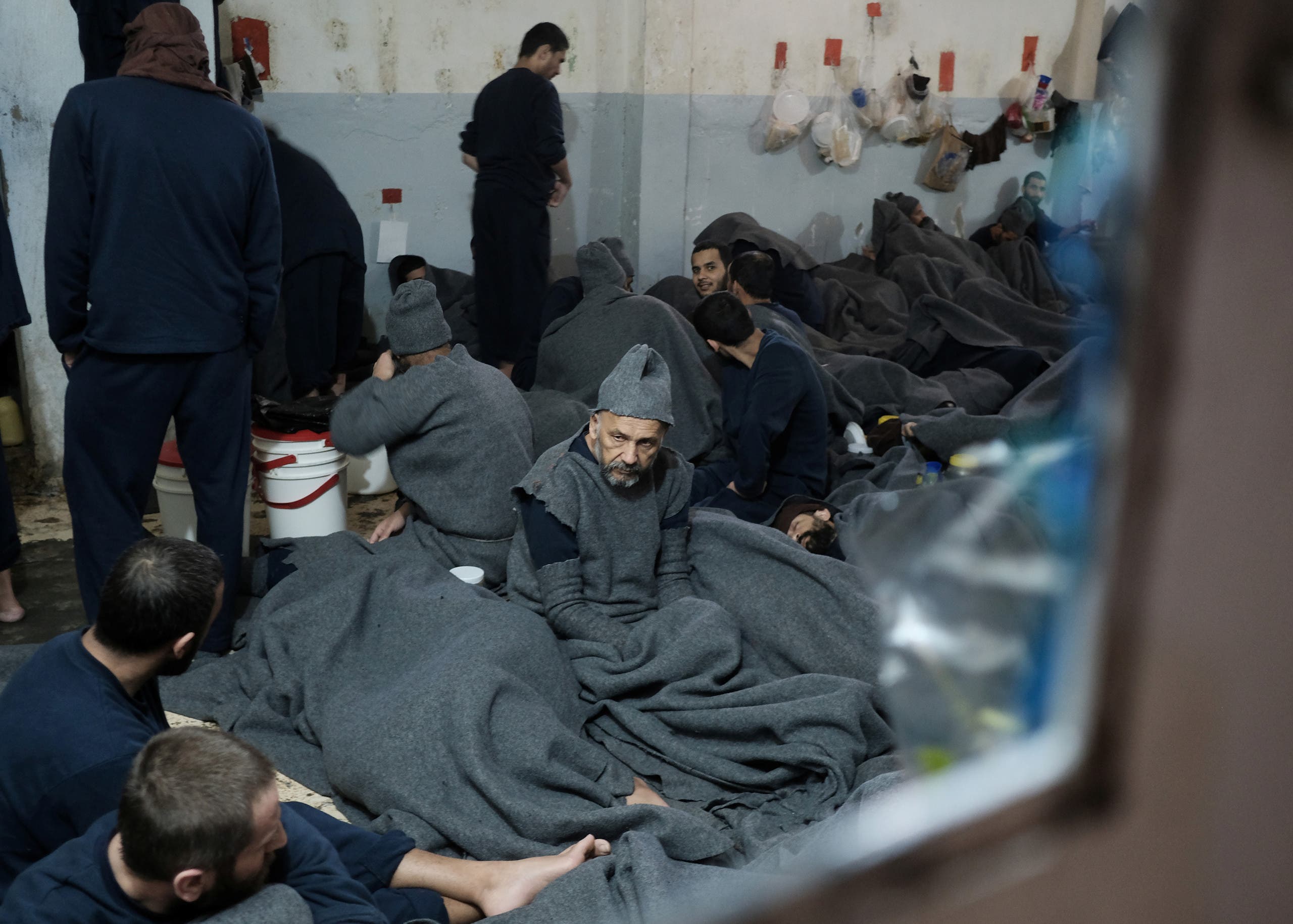 مساجين من "داعش" لدى "قسد"