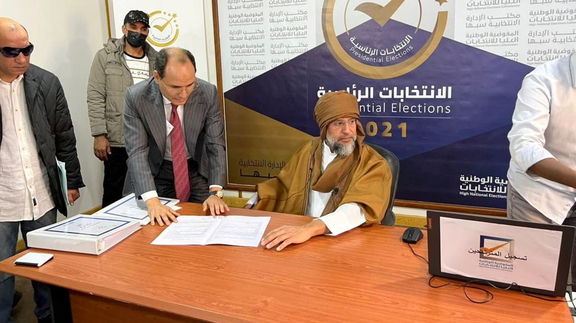 Με το πιστόλι στον κρόταφο εμπόδισαν τον δικηγόρο του δευτερότοκου γιου του Καντάφι να ασκήσει έφεση στην απόρριψη της αίτησης για συμμετοχή στις εκλογές.