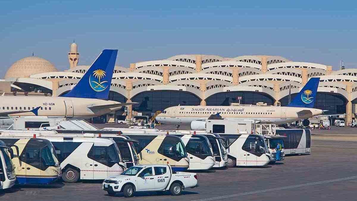 لجنة تحقيق عاجلة بشأن عدم انتظام بعض الرحلات بمطار الملك عبدالعزيز الدولي