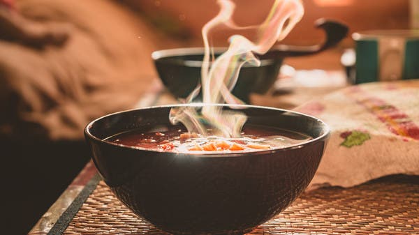 على مائدة رمضان.. فوائد متعددة لتناول الحساء يومياً