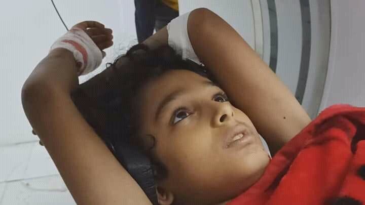 الطفل محمد صادق أحمد في المستشفى