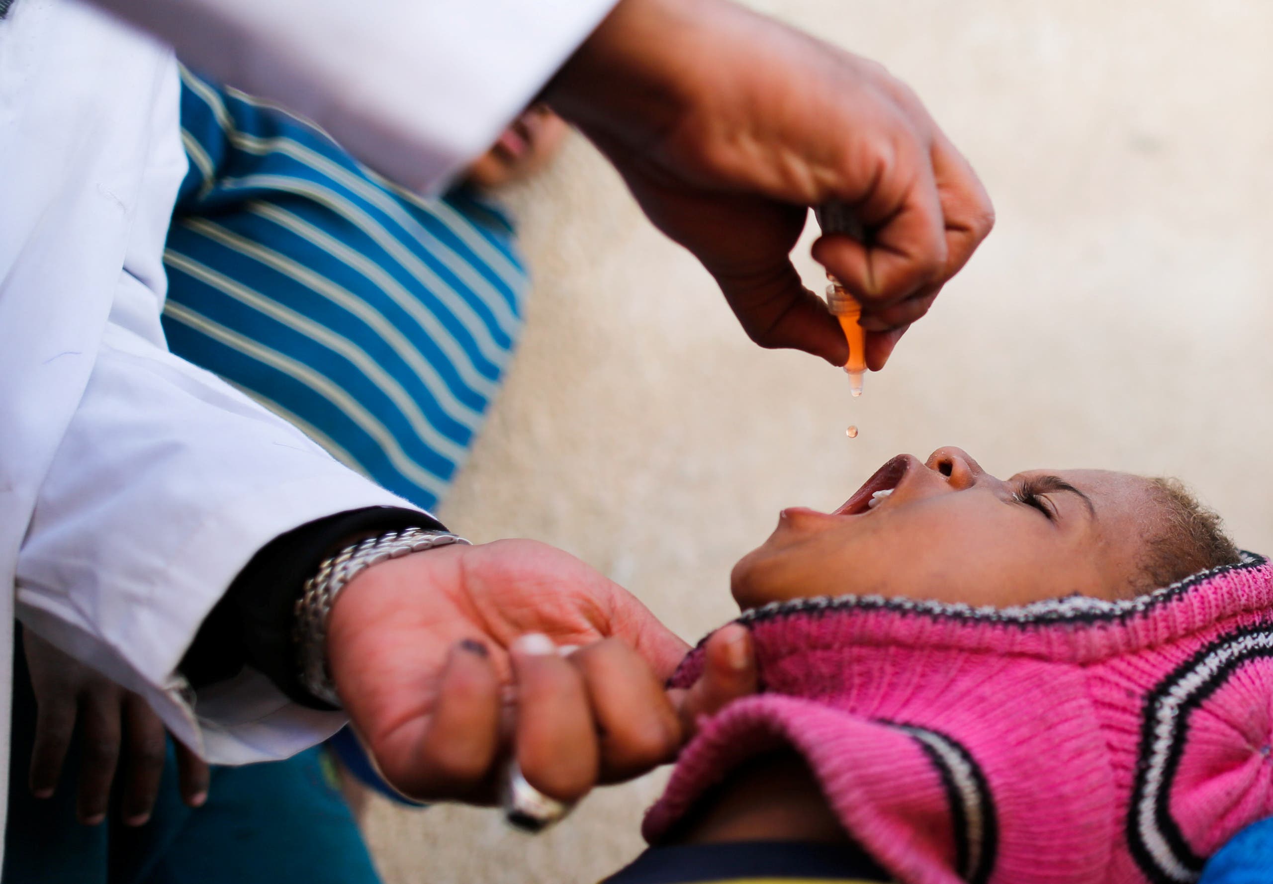 من حملة التطعيم ضد شلل الأطفال في صنعاء في 2017 (أرشيفية)