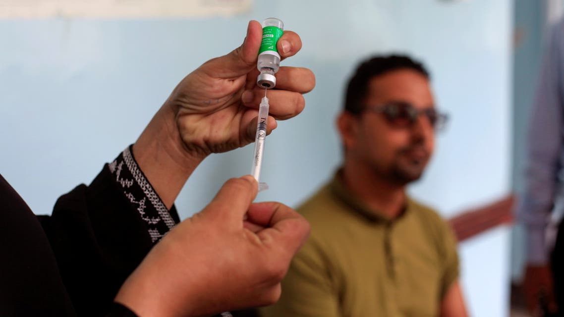 A man receives the AstraZeneca vaccine against the coronavirus disease (COVID-19), at a medical center in Taiz, Yemen April 22, 2021. Picture taken April 22, 2021. REUTERS/Anees Mahyoub