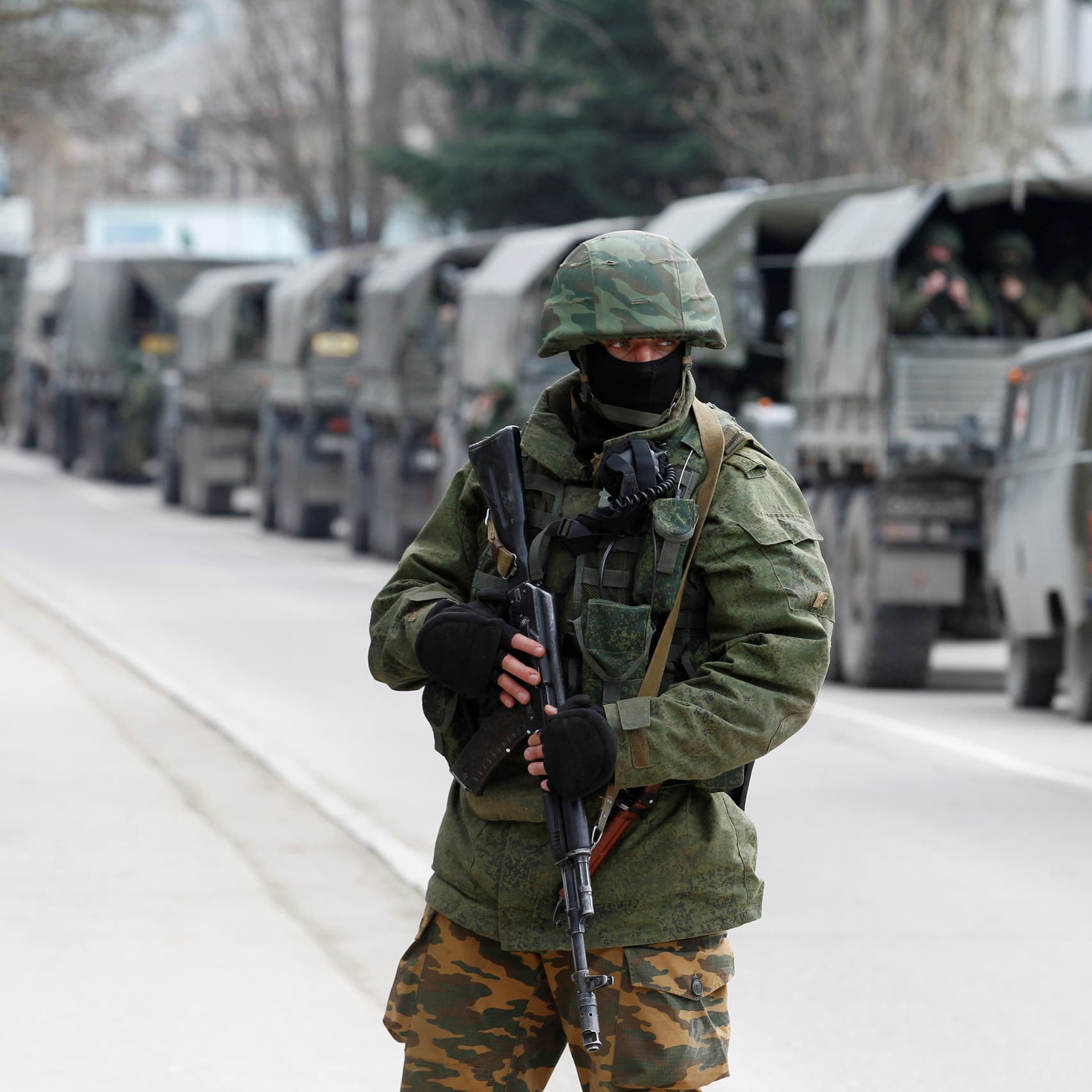 الناتو يلوح بتحريك 40 ألف جندي للتدخل السريع على حدود أوكرانيا 