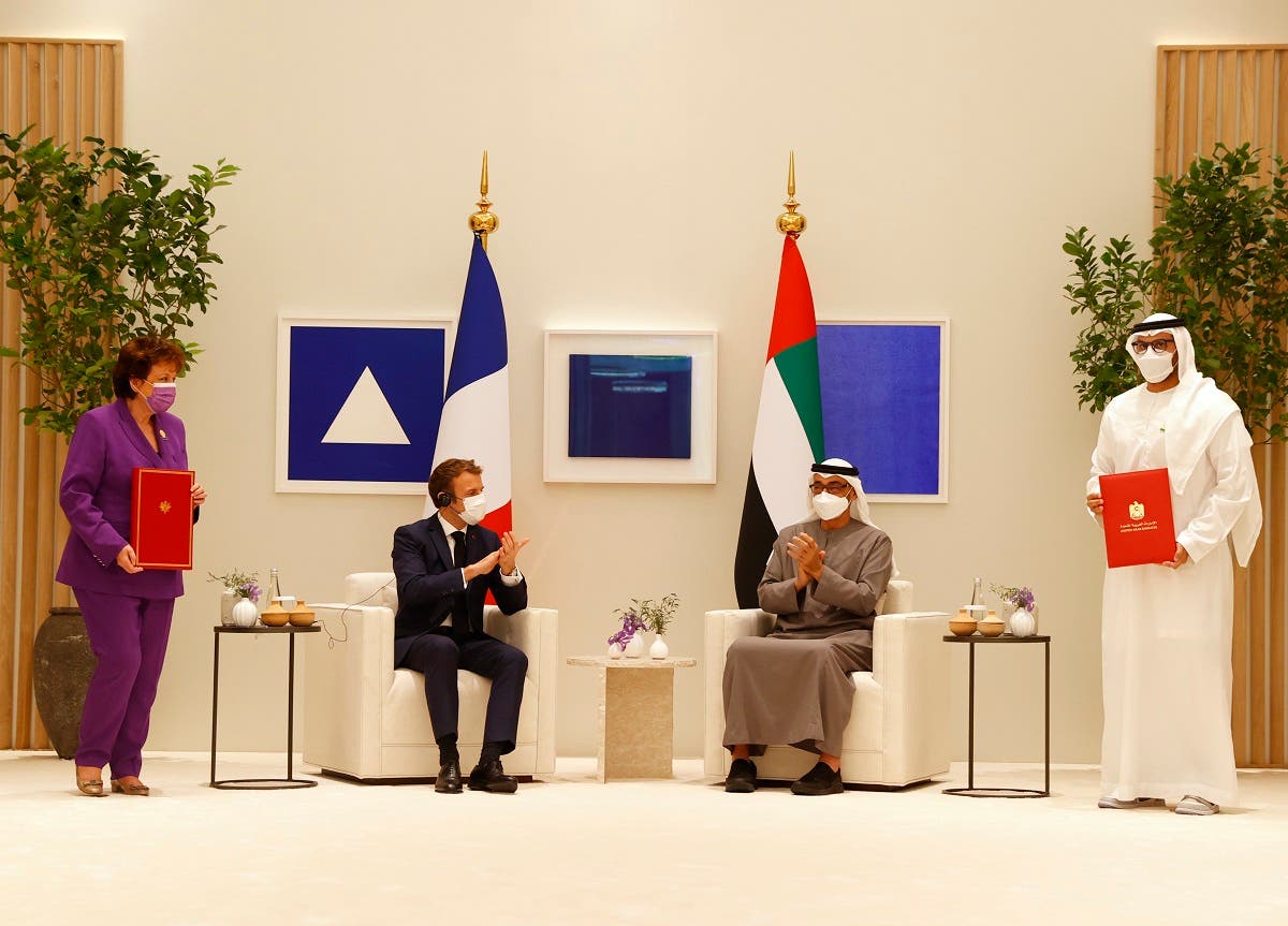 الشيخ محمد بن زايد والرئيس ماكرون في الإمارات