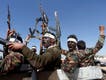 هربت أسلحة إيرانية.. الإطاحة بـ7 خلايا حوثية في الساحل الغربي اليمني