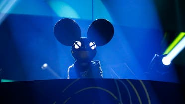 Canadian DJ Deadmau5 performs with Los Angeles-based singer Colleen D'Agostino (not pictured) at the 2015 Juno Awards in Hamilton, Ontario, March 15, 2015. REUTERS/Mark Blinch (CANADA - Tags: ENTERTAINMENT) 