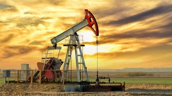 النفط يرتفع وسط استمرار مخاوف المستثمرين من تفشي أوميكرون
