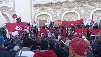تونس.. مظاهرات داعمة وأخرى معارضة لقرارات قيس سعيّد الأخيرة