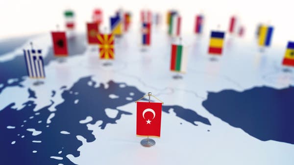 خبير يكشف أسباب تعليق مفاوضات انضمام تركيا للاتحاد الأوروبي