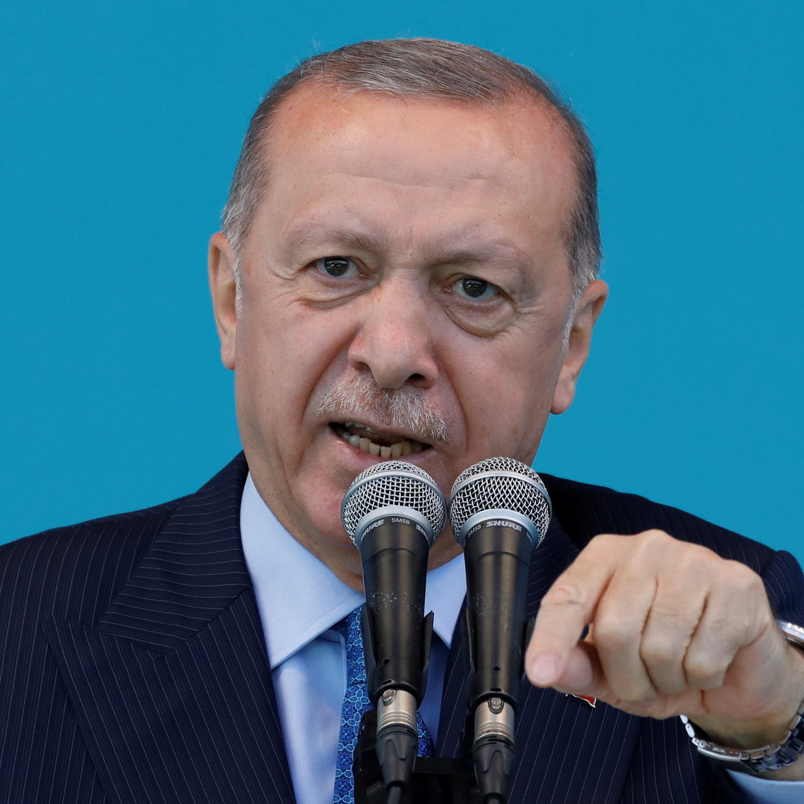 أردوغان: إن لم نتخذ عملتنا كأساس فمصيرنا الغرق