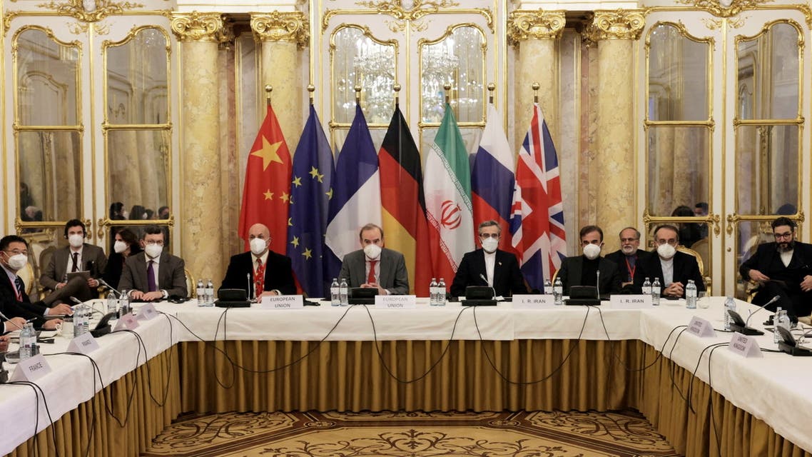 Delegations wait for the start of a meeting of the JCPOA in Vienna, Dec. 17, 2021. (File Photo: AFP)